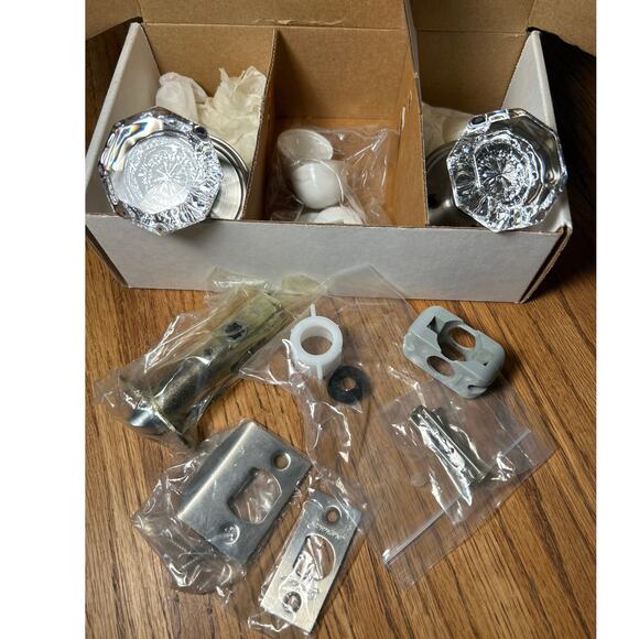 Grandeur 821439 Satin Nickel Georgetown Rosette w/Chambord Crystal Knob New - Picture 5 of 10